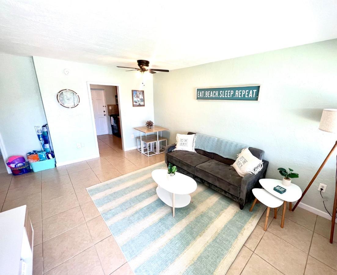 Beach Bungalow In Downtown Cocoa Beachヴィラ エクステリア 写真