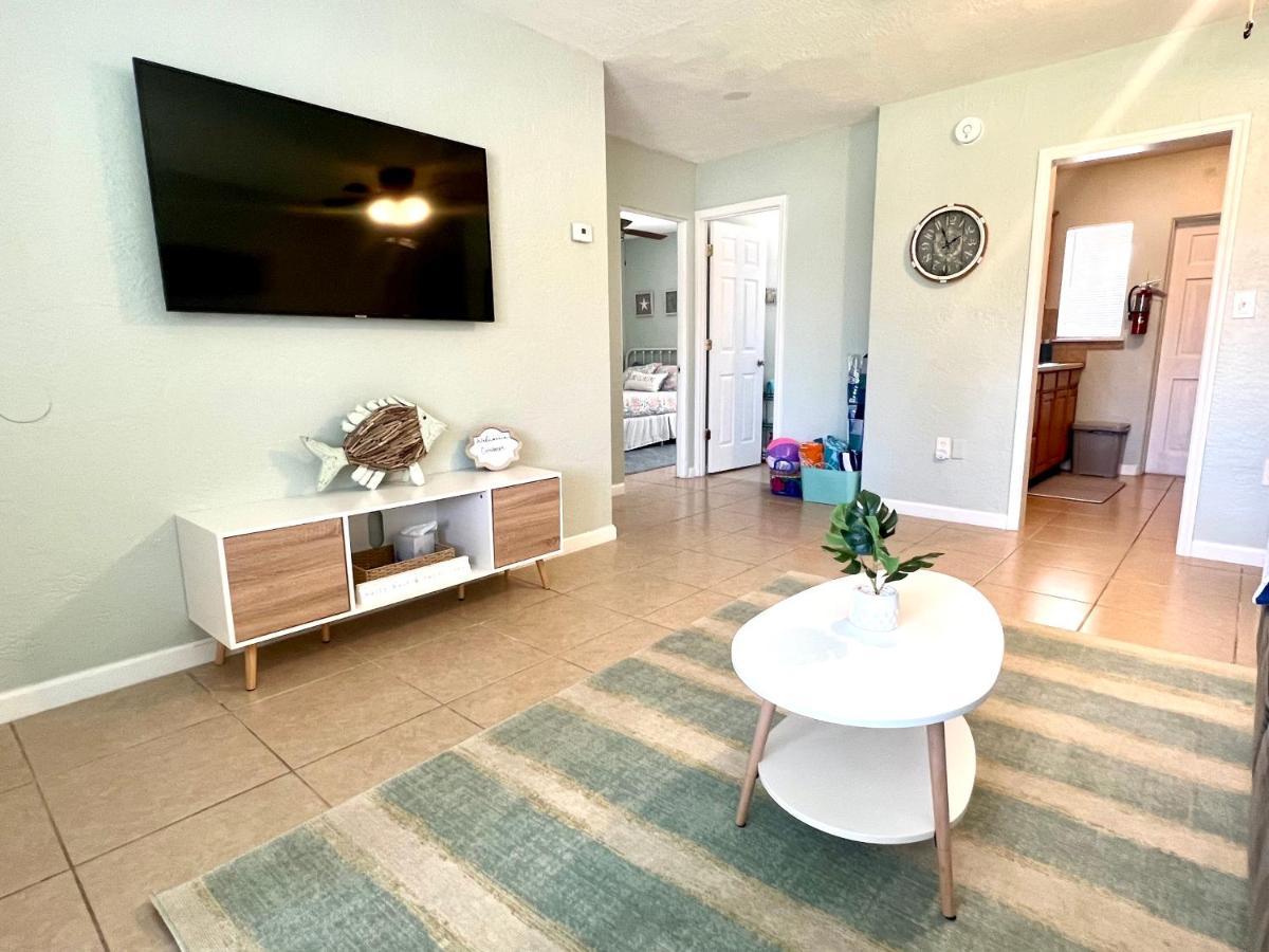 Beach Bungalow In Downtown Cocoa Beachヴィラ エクステリア 写真