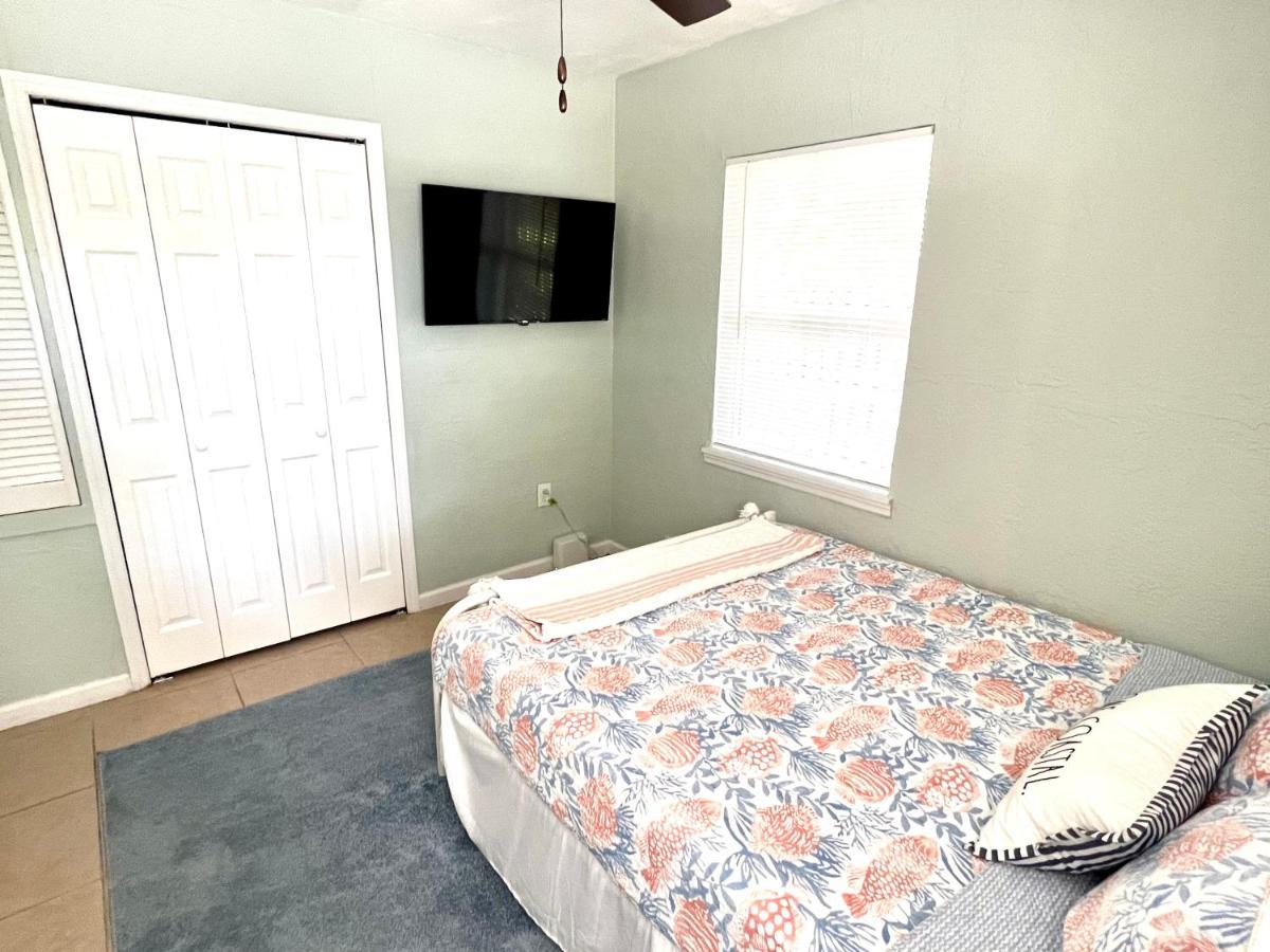 Beach Bungalow In Downtown Cocoa Beachヴィラ エクステリア 写真